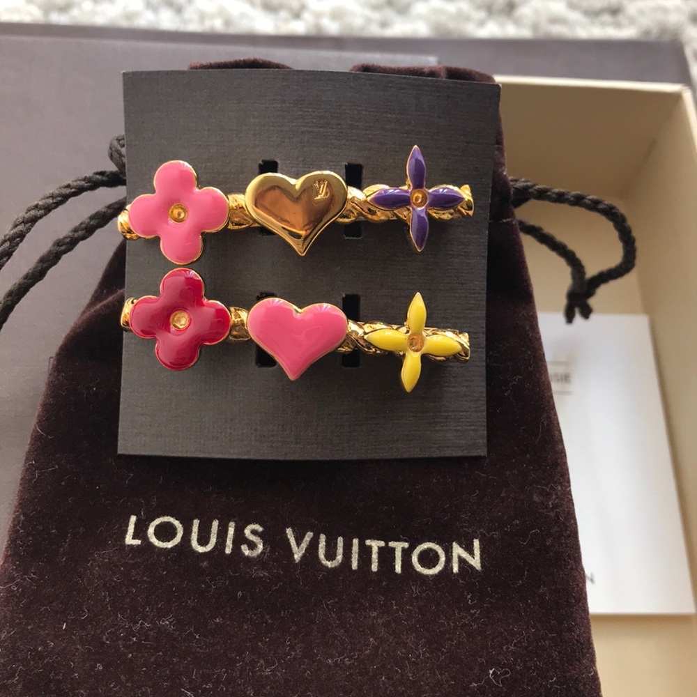LV hair clips <PRICE FIRM>